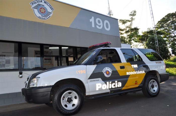 Policia Rodoviária detém dois por porte de droga - Foto: Divulgação 