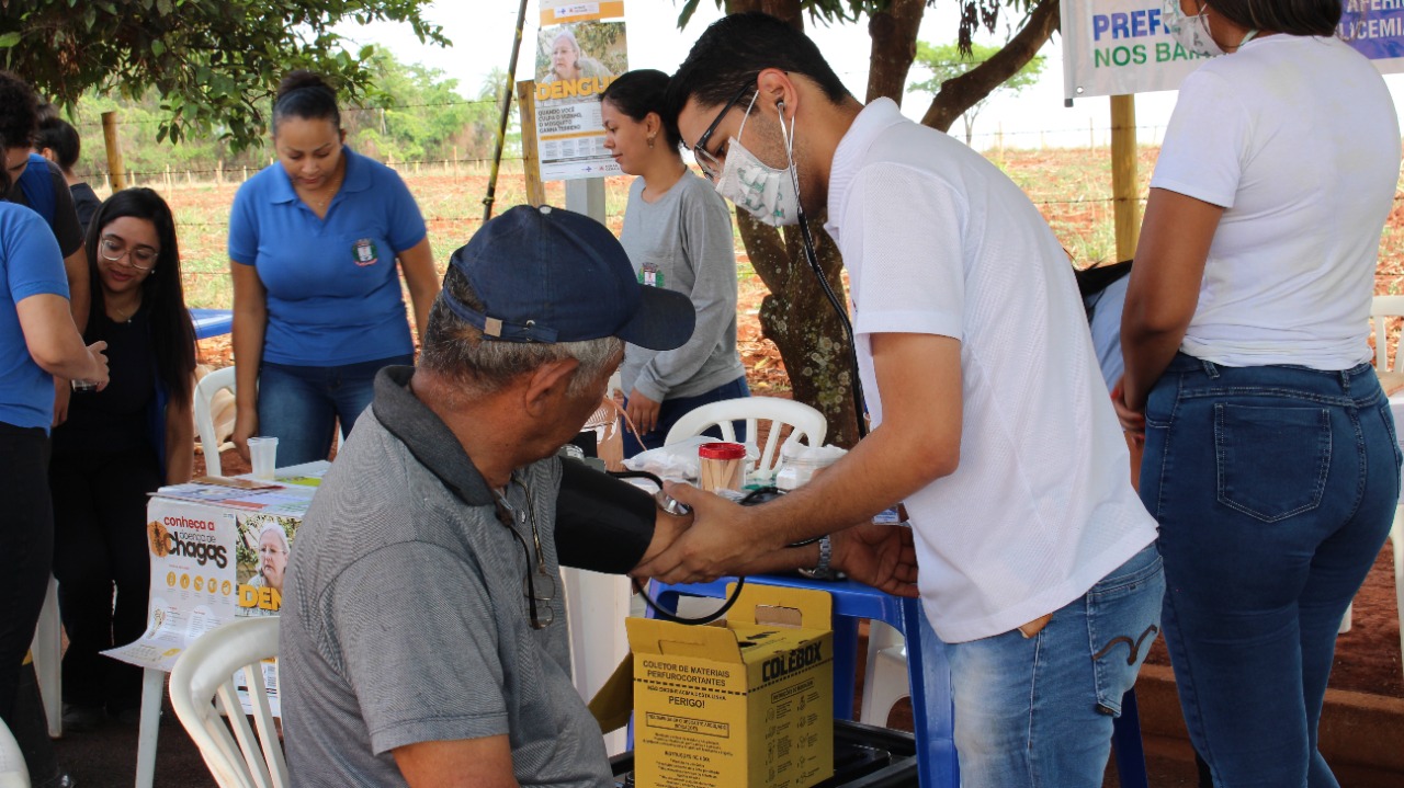 : Bairro Buritis em Planura recebe programa Prefeitura nos Bairros