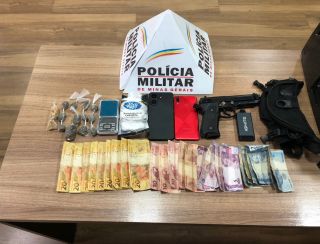 Polícia Militar detém seis pessoas e apreende drogas em Planura